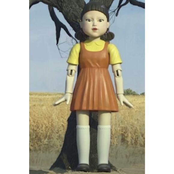 Spirit Halloween Young-Hee Animatronic 9.5ft Rare Exclusive • 700 Made • Boxed - Picture 3 of 6